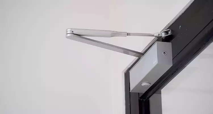 Screen Door Closer Installation in Tarpon Springs, FL
